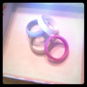 4 Silicone Rings